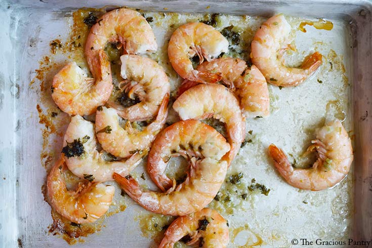 https://www.thegraciouspantry.com/wp-content/uploads/2023/05/sheet-pan-garlic-butter-shrimp-recipe-step-11-.jpg
